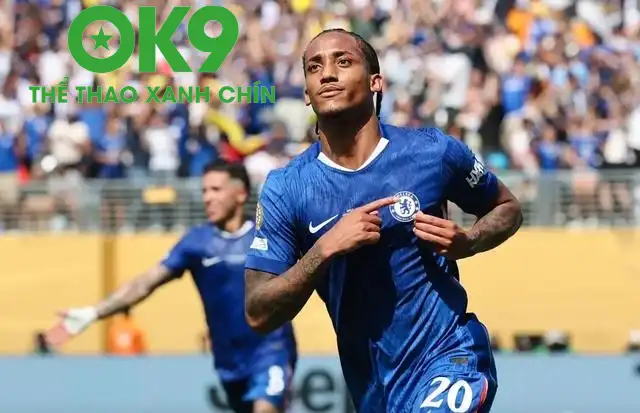 Joao Pedro có màn khởi đầu ấn tượng trong màu áo The Blues.